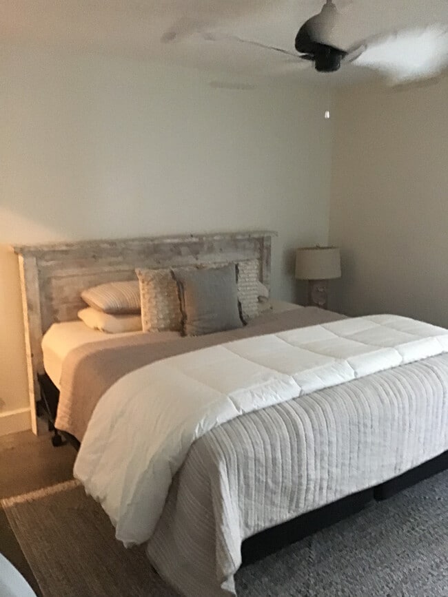 Building Photo - 47 Woodland Dr