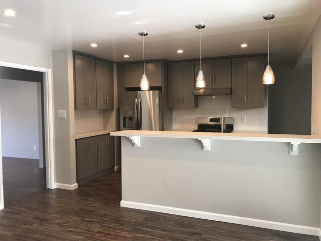 Building Photo - 2801 Chabot Dr