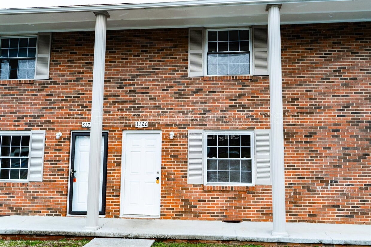 Photo - 3120 East Governor John Sevier Highway