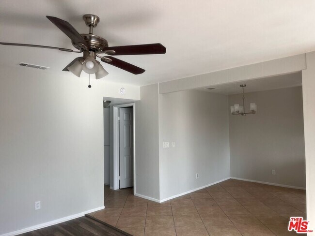 Foto del edificio - 26416 S San Jacinto St