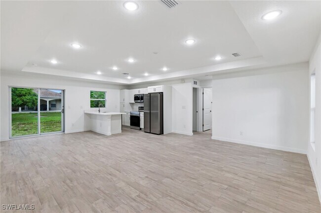 Foto del edificio - 919 Hepburn Ave