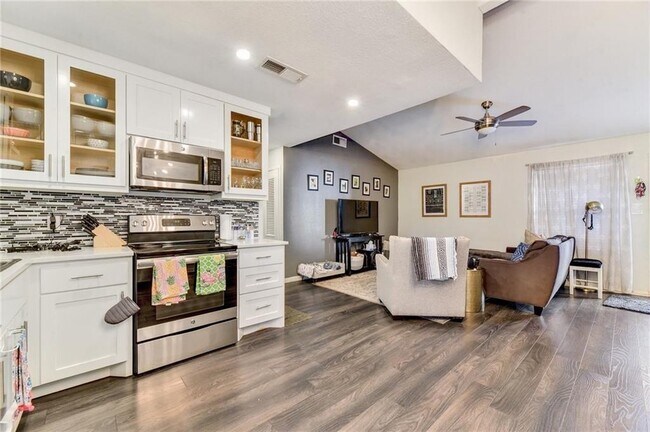 Building Photo - 4523 Avenue H