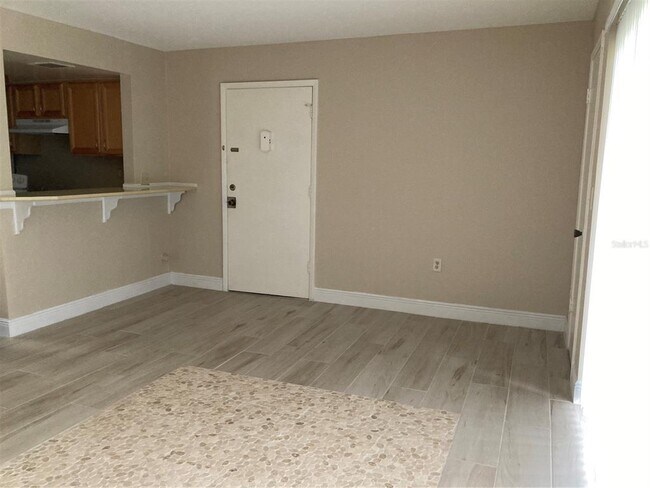 Foto del edificio - 3840 N Lake Dr