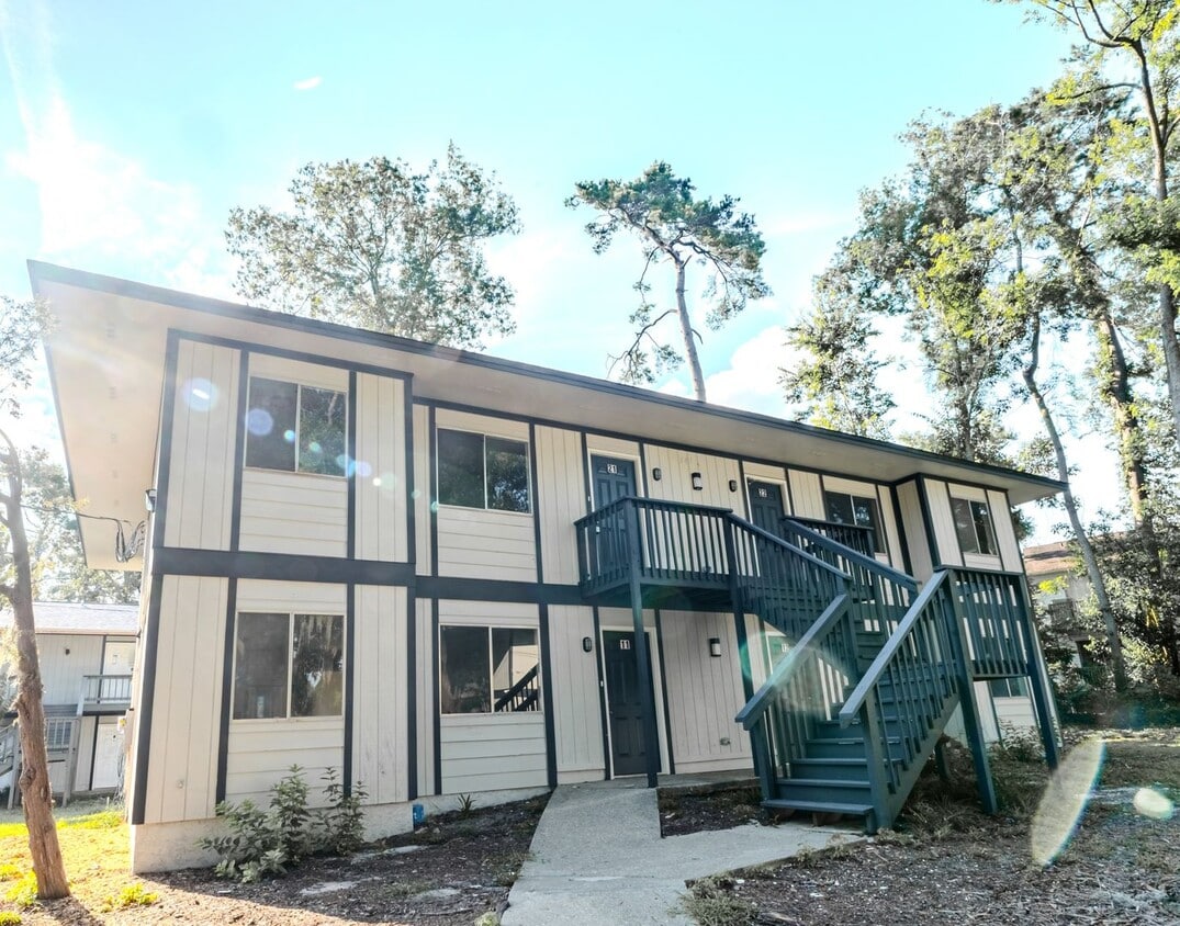 Renovated 2 bed/ 1 bath! - Renovated 2 bed/ 1 bath!