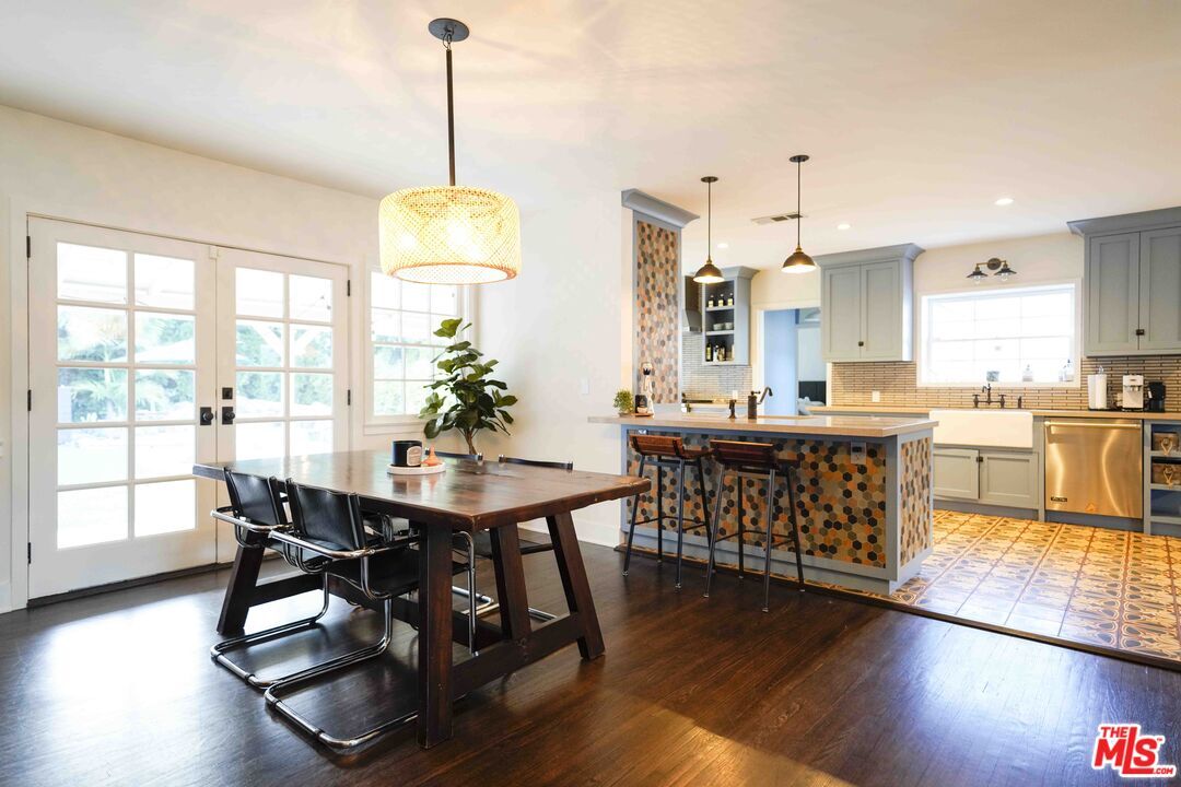 Foto principal - 4373 Irvine Ave