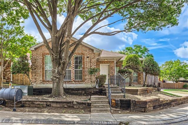 Primary Photo - 704 Ashbrook Dr