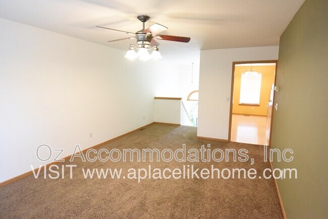 Foto del edificio - 8626 N Cleveland Ln