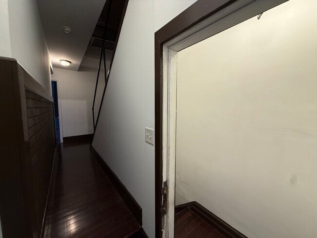 Foto del edificio - 1533 Cecil B. Moore Ave
