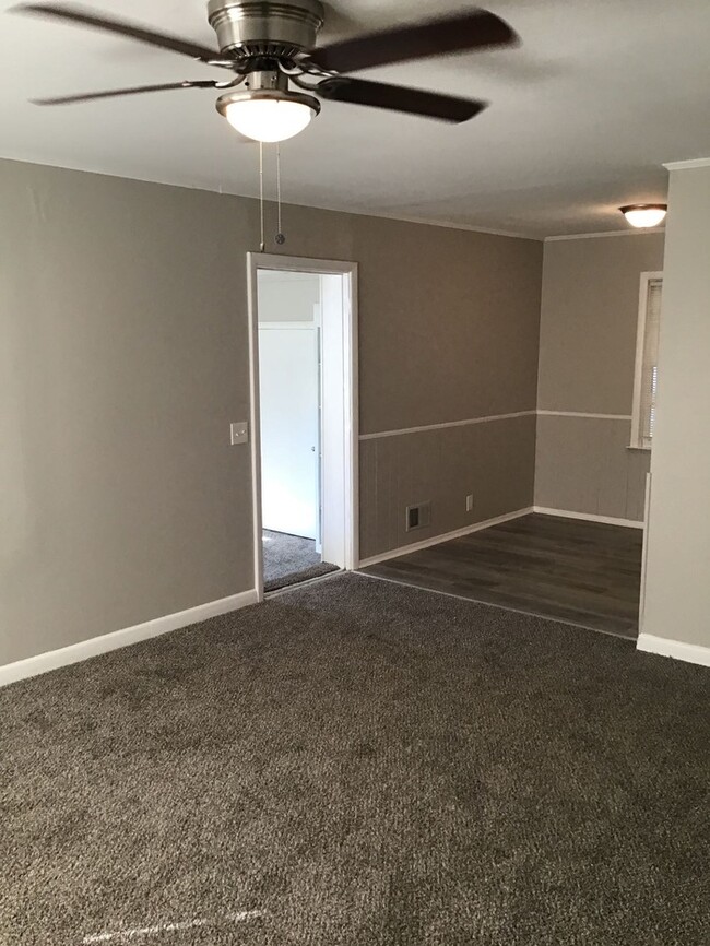 Building Photo - 3629 Baxter Dr