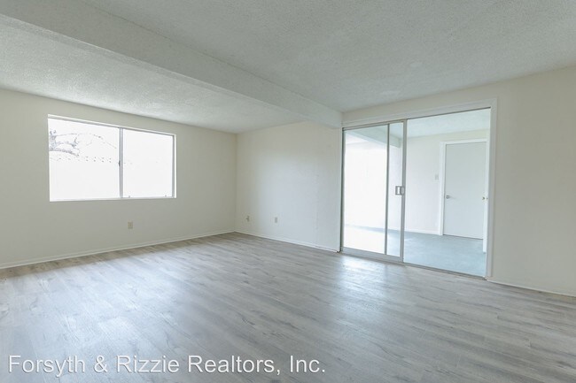 Building Photo - 3 br, 2 bath House - 3600 S. J St