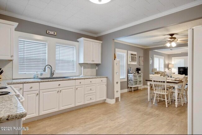 Foto del edificio - 1006 N Jackson Ave