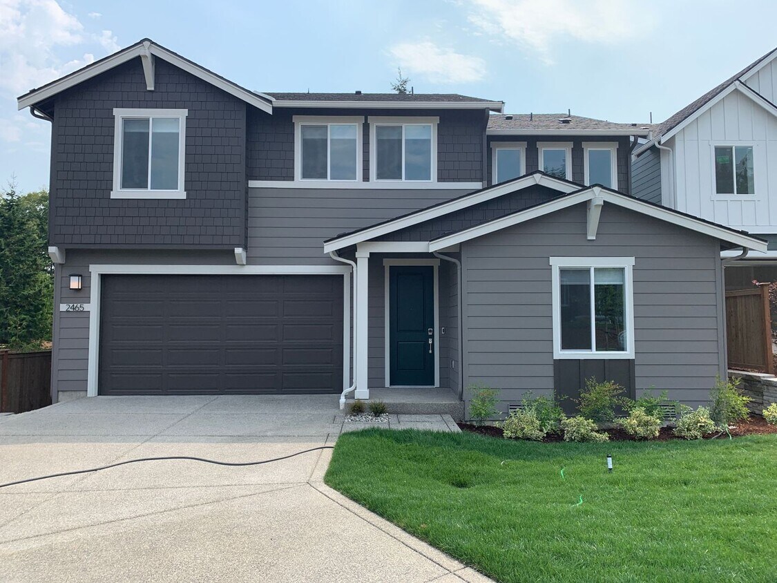 Primary Photo - Beautiful New 2-Story Poulsbo Home