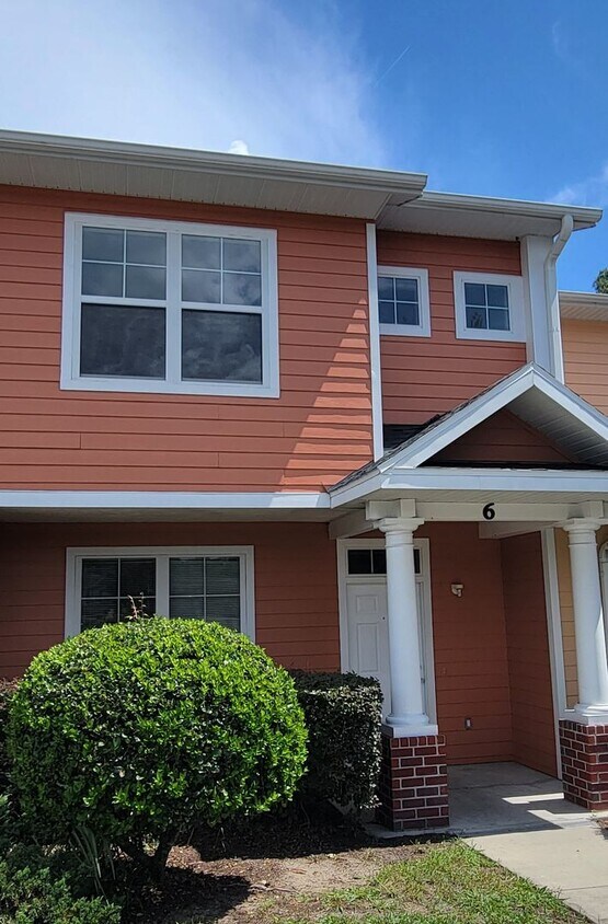 Foto principal - Charming 2/2 townhouse in Eagle Trace
