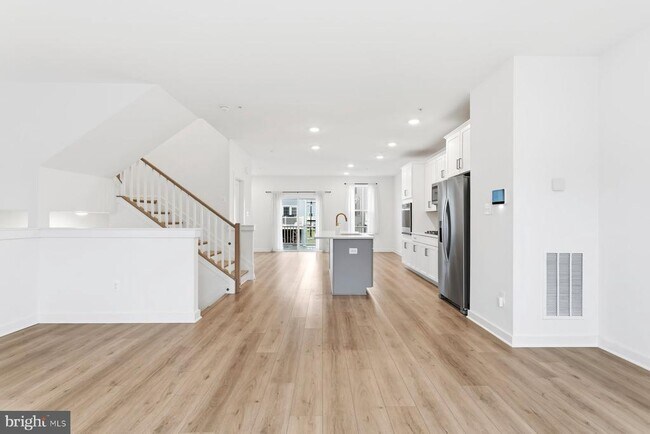 Foto del edificio - 614 Glenn Lk Dr