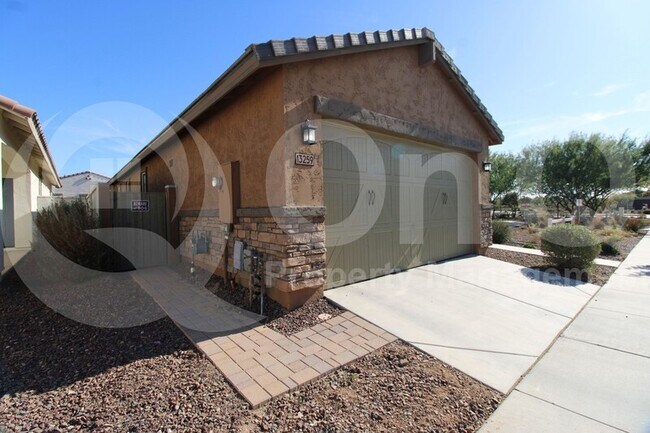 Foto del edificio - 13259 N 143rd Dr