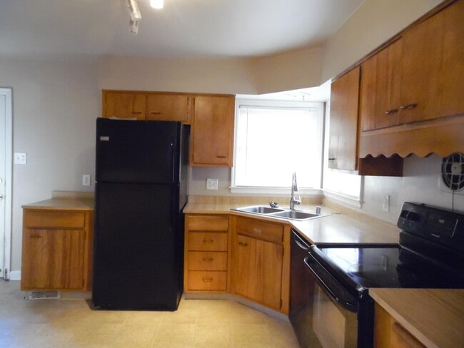 Foto del edificio - 662 Cardinal Ln