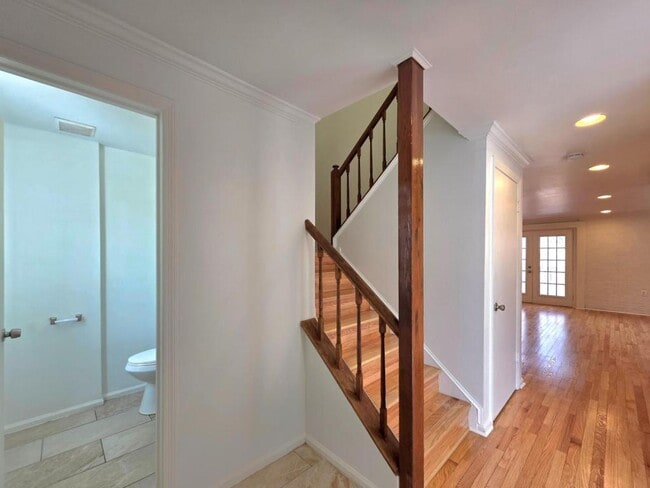 Building Photo - 2520 Doverhill Ct