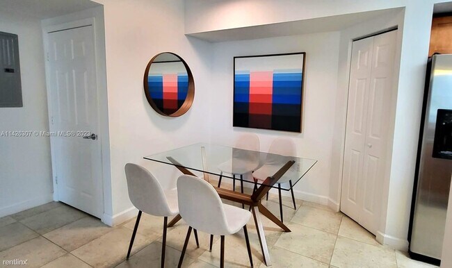 Building Photo - 2 br, 2 bath House - 1723 SW 2nd Ave Apt 1007
