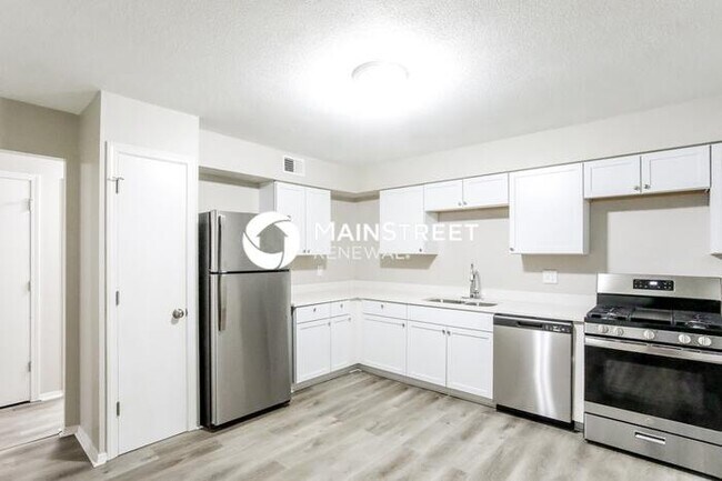 Foto del edificio - 4 Bedroom Pet-Friendly Home in INDEPENDENC...