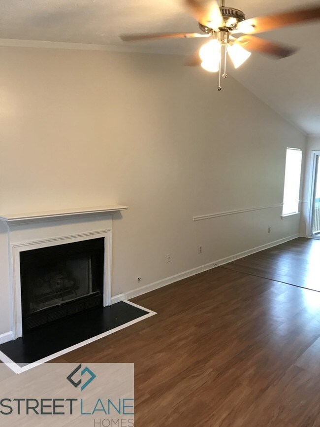 Building Photo - 6290 Valdez Dr