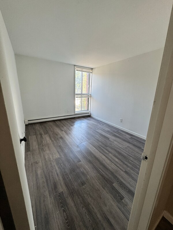 Foto del edificio - 3402 N Oakland Ave