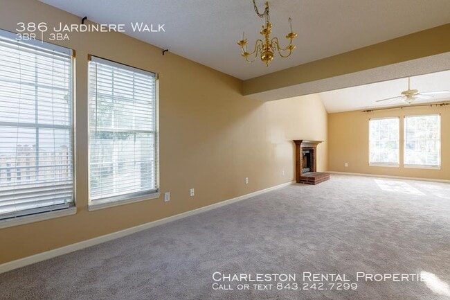 Building Photo - 386 Jardinere Walk