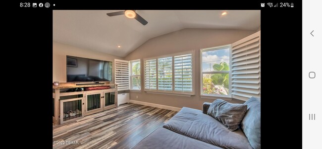 Living room - 501 Silver Beach Ave