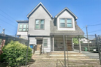 Building Photo - 2316 Hopkins St