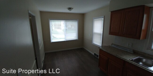 Building Photo - 3 br, 1 bath House - 19394 McCormick St