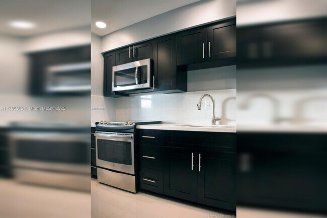 Foto del edificio - 801 Pine Dr