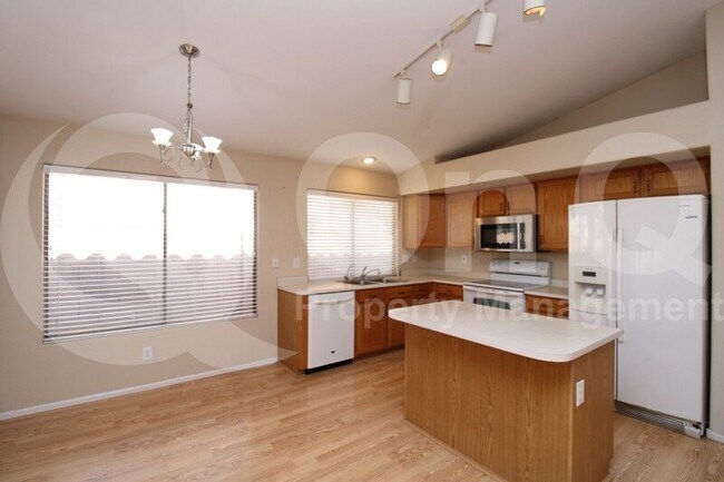 Foto del edificio - 2630 N 109th Ave