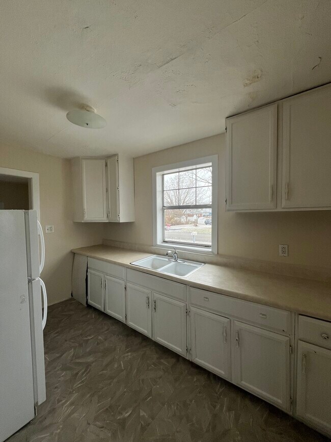 Foto del edificio - 579 N 30th St