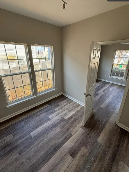 Foto del edificio - 1230 Rocket Ln