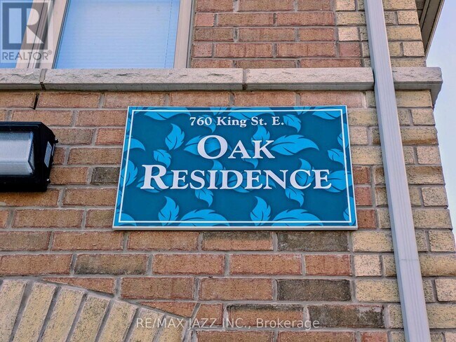 Photo du bâtiment - 760-760 King St E