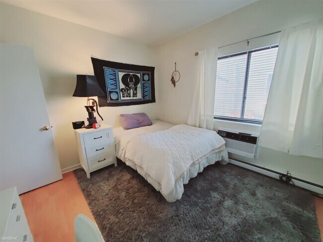 Foto del edificio - 1 br, 1 bath Condo - 22 Cove Rd Apt 1