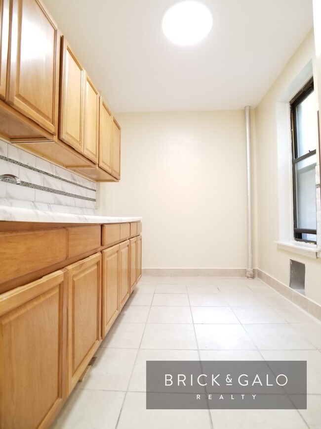 Foto del edificio - 1710 Carroll St