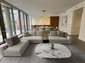 Building Photo - 250 NW 24th St