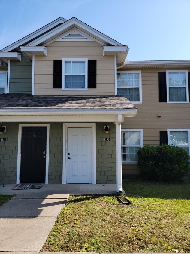Foto principal - 1103 Lighthouse Rd