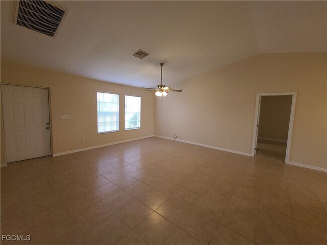 Foto del edificio - 337 SW 29th Ave