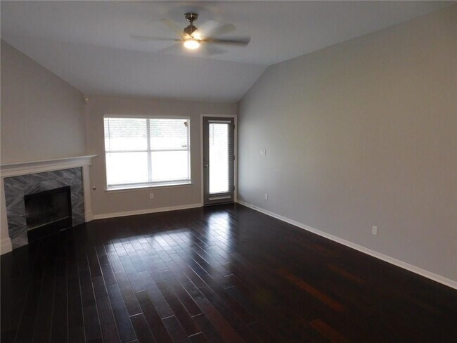 Foto del edificio - 651 Columbine Ave
