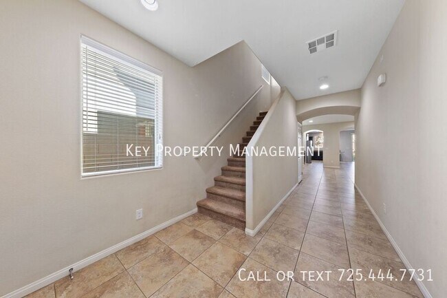 Building Photo - Rare Newer 5 bedroom + loft home in HENDERSON