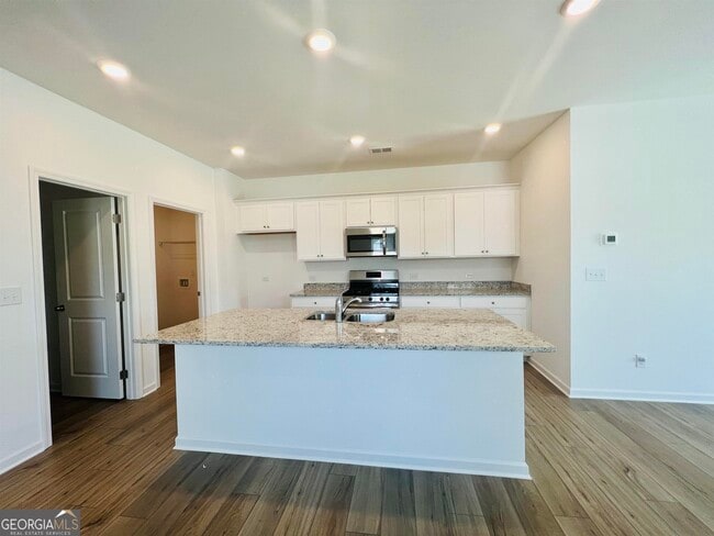 Foto del edificio - 4005 Berry Farm Ct