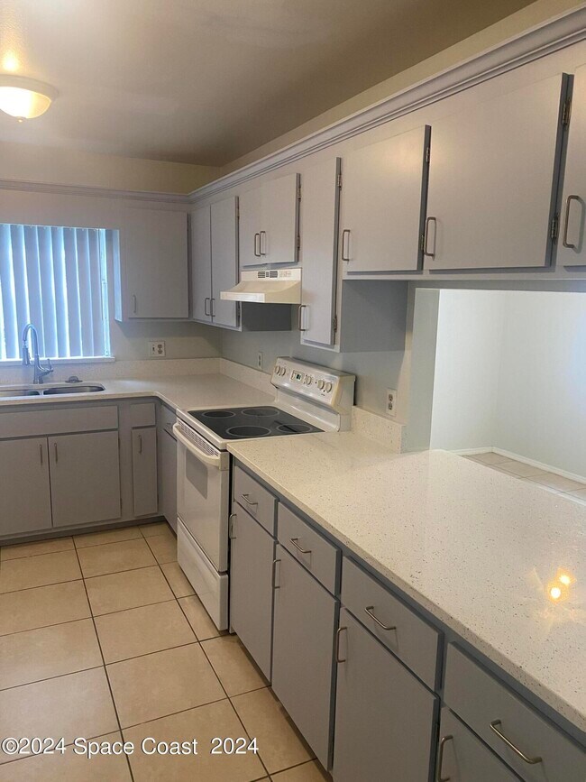 Foto del edificio - 2311 Pinewood Dr NE