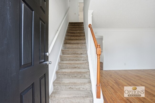 Building Photo - Cul-de-sac home ready to move in!