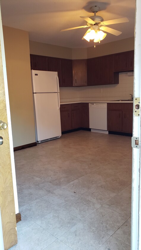 Kitchen - 3122 Concord Dr
