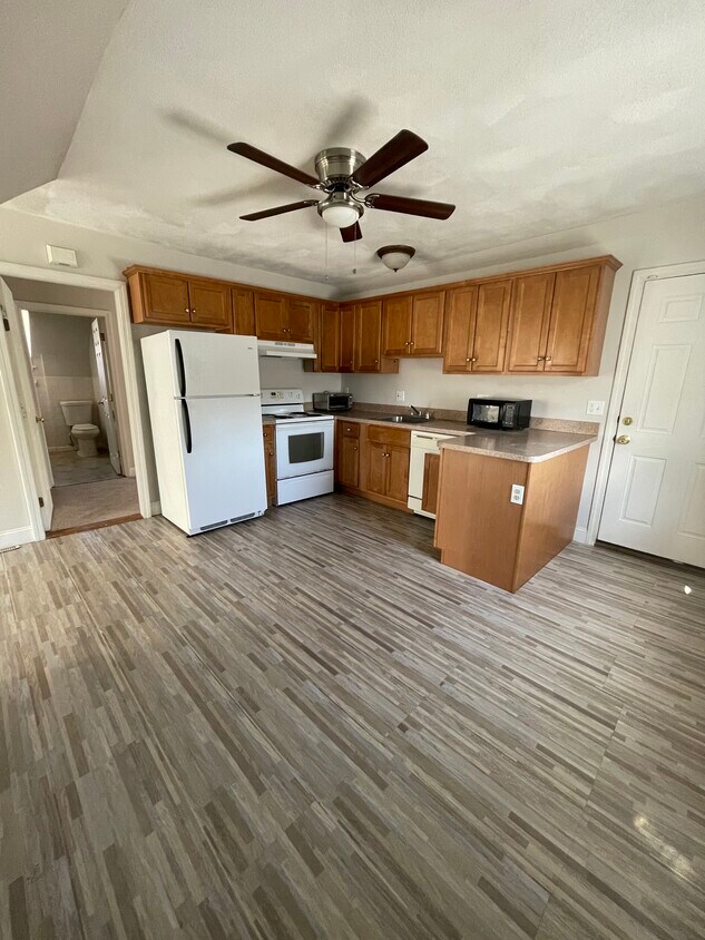 420 Central St Unit 2, Saugus, MA 01906 Apartments in Saugus, MA