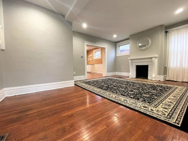 Foto del edificio - 381 Alden Ave