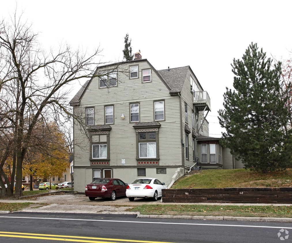 Building Photo - 525 N Adams St