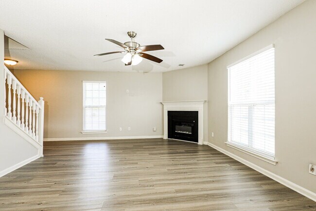 Foto del edificio - 5862 Amerson Ln