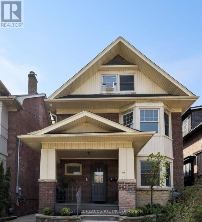 Building Photo - 303 Lonsdale Rd